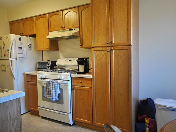 4th image of 10424 Central Ave APT 3NW