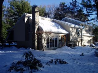 23 Circlewood Dr, Coventry, RI 02816