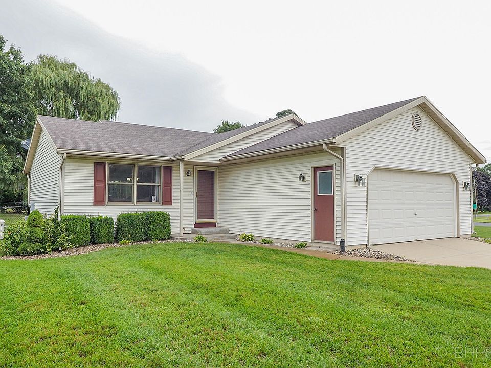 22022 Bluebird Ave-100