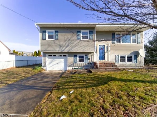 5 Clare Ct, Manville Boro, NJ 08835