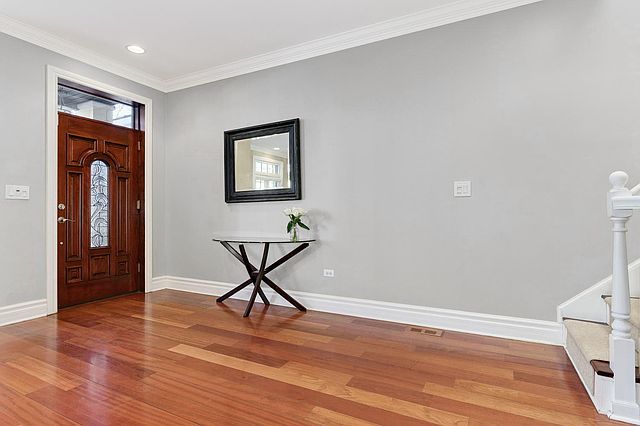 1st image of 2512 N Artesian Ave