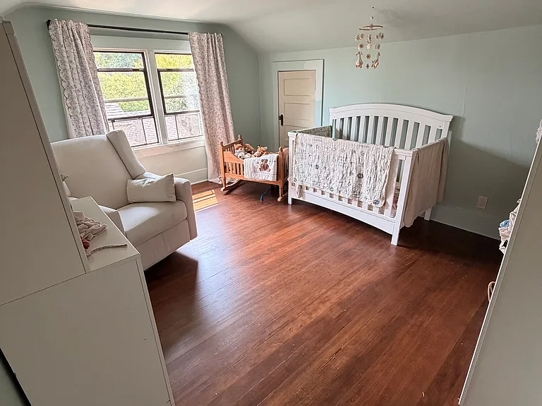 1828 NE Ravenna Blvd — Photo 22