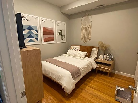 4th image of 705 N Milwaukee Ave #2F
