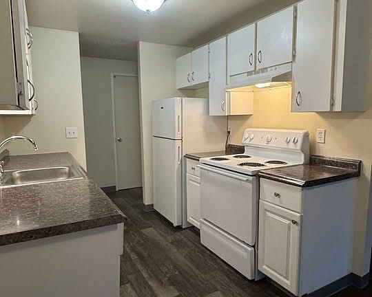 3rd image of 10582 SE Cherry Blossom Dr #78