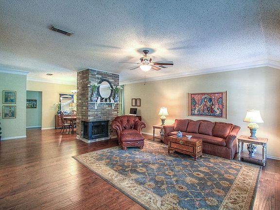 4th image of 23 Stony Bridge Cir