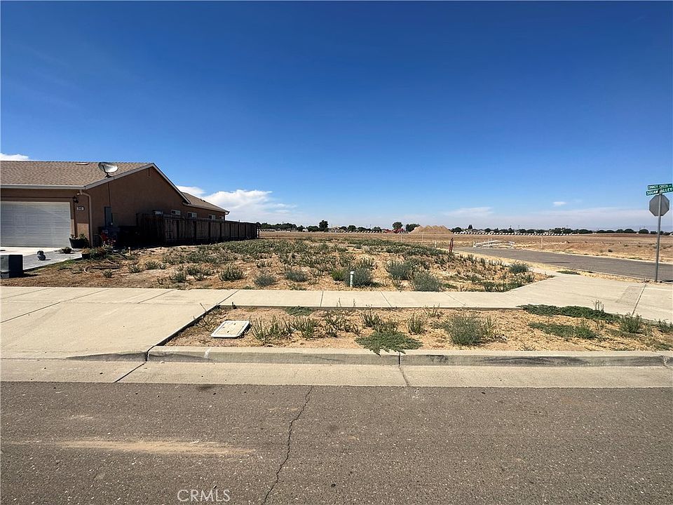 1st image of 3147 Dinkey Creek Ave #215