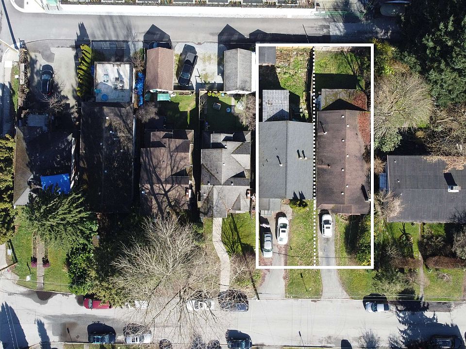 2nd image of 1542 Bond St