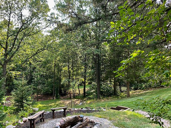 3rd image of 7852 Ashwood Dr SE