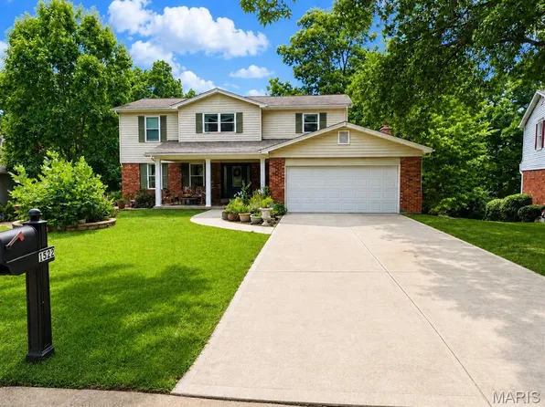 1522 Pheasant Ridge Dr, Ballwin, MO 63011