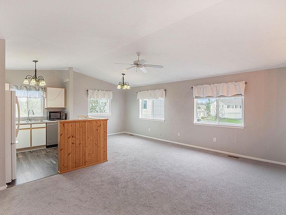 4th image of 9527 Greenfield Ct