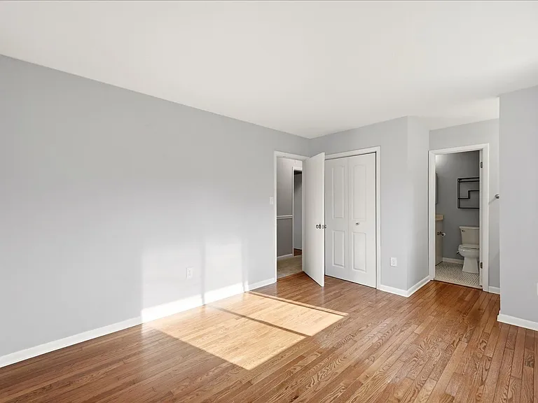 5481 Saddler Ln — Photo 13