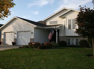 2689 Colleen St NE, Rochester, MN 55906