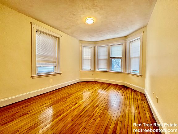 5th image of 69 Babcock St APT 1B