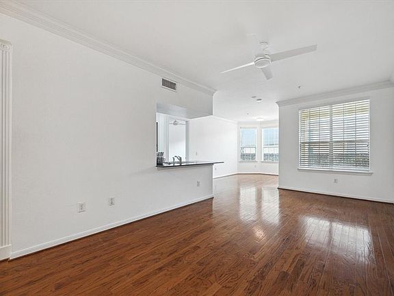 4th image of 7575 Kirby Dr APT 1108