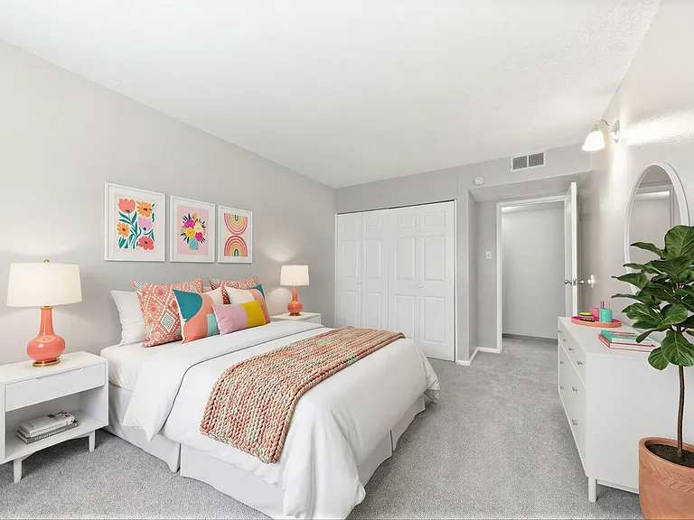 Falcon Run Apartments — Photo 23