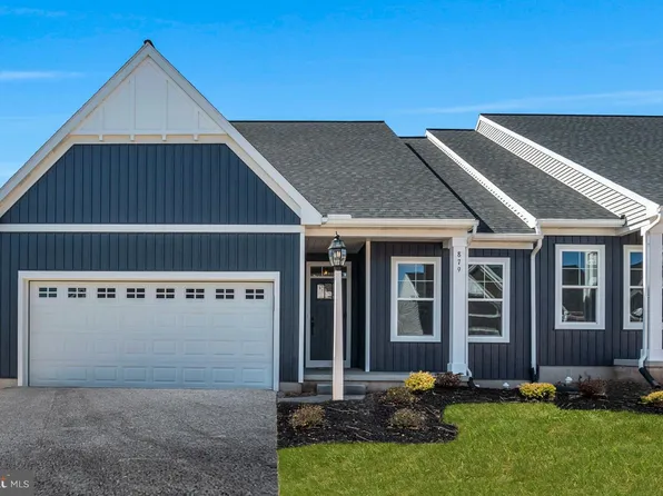 879 Shadowbrooke Dr, Dover, PA 17315
