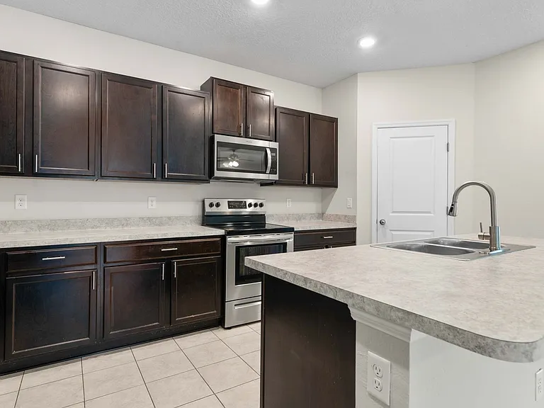 5556 Kellar Cir — Photo 47