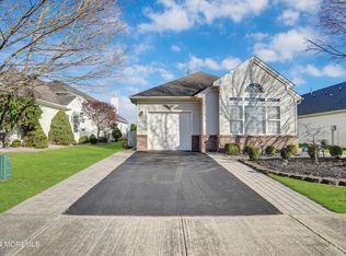 19 Arcadia Dr, Manchester, NJ 08759