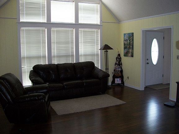 4th image of 204 Briarcliff Dr