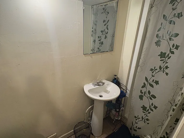45 Hansen Rd E — Photo 11
