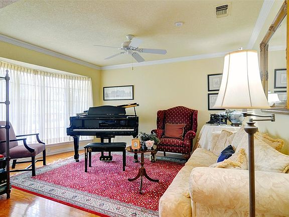 4th image of 3521 Arborlawn Dr