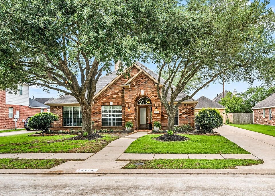 1st image of 2710 Pebble Creek Dr