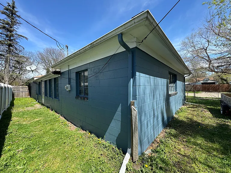 1334 E Maxlow Ave — Photo 21