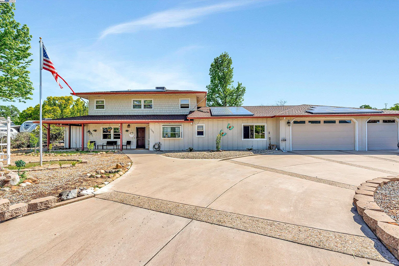 1391 Saddleback Dr photo 1