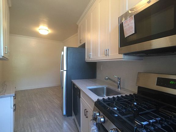 4th image of 560 W 218th St APT 1C