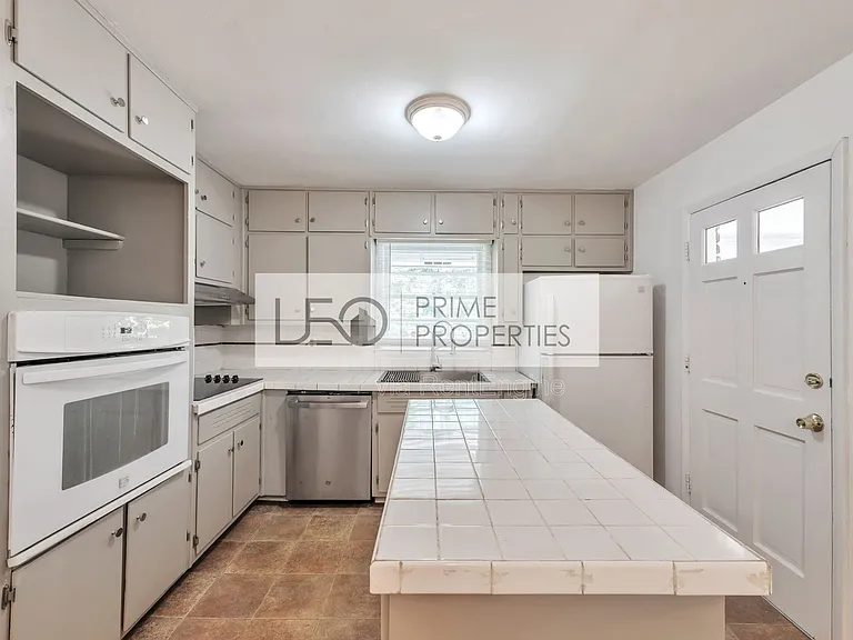 1728 Springer St NW — Photo 6