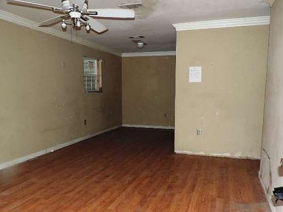 5th image of 944 Avenue D