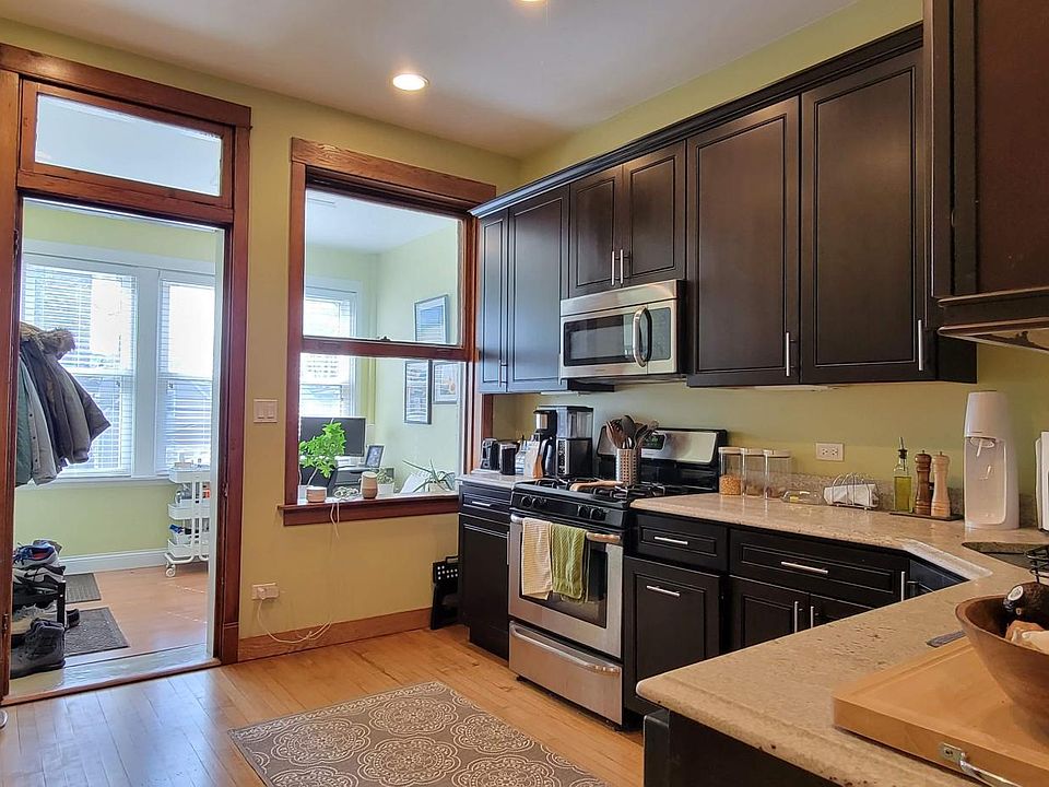 Kitchen leads to Breakfast Area
