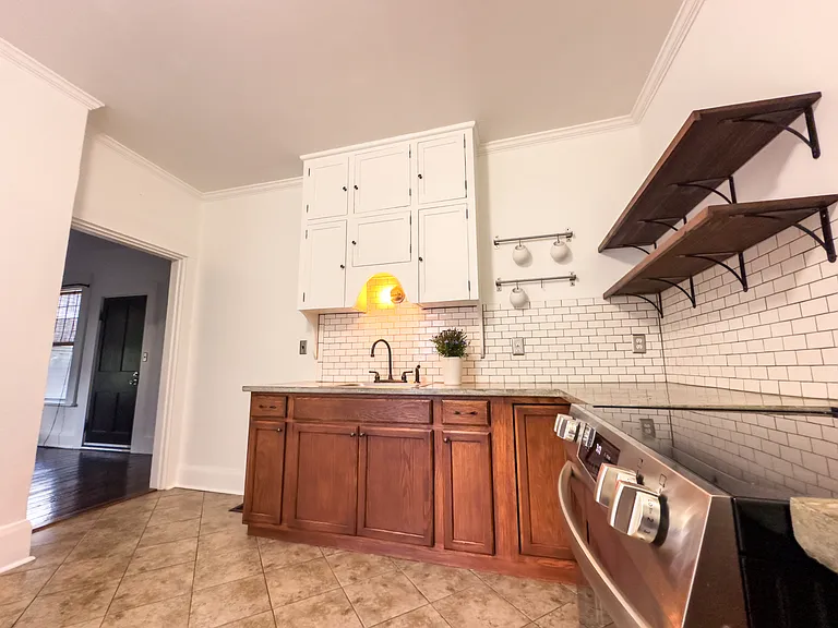 117 E Vine St — Photo 29