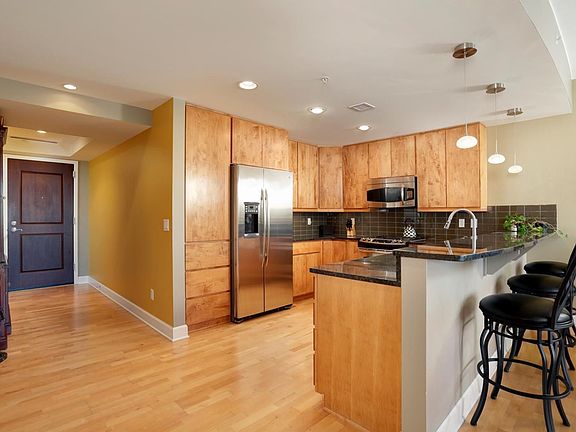 5th image of 1650 N Fillmore St #906