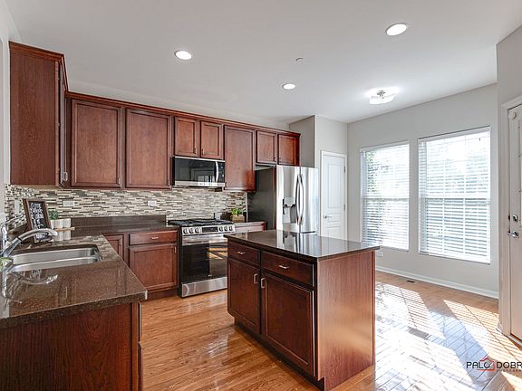 2nd image of 25 Bailey Ln