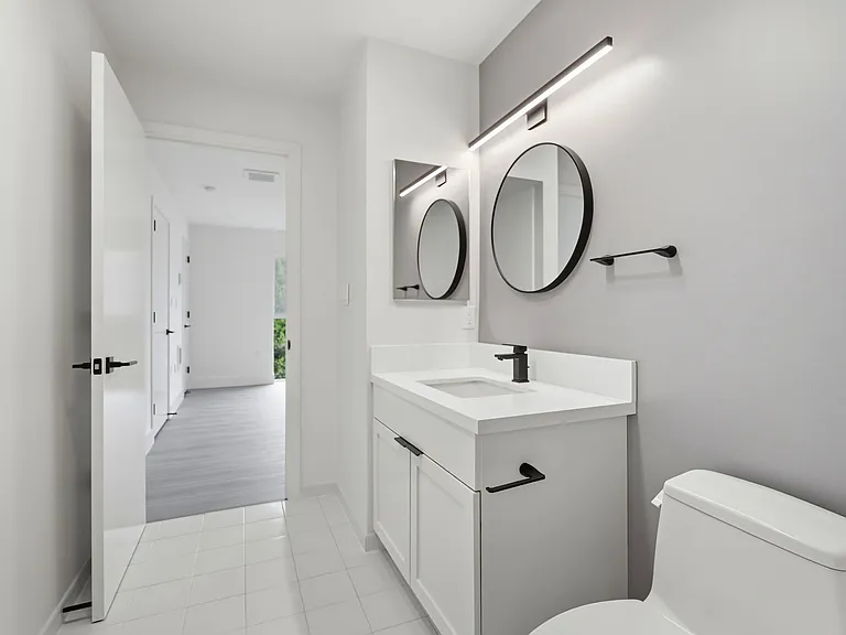 300 Linden St #3 — Photo 24