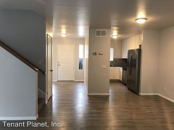 3rd image of 1440 E 7th St APT B