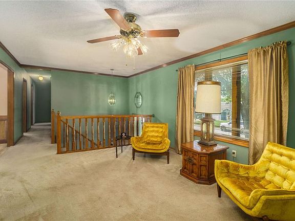4th image of 6723 N Saint Clair Ct