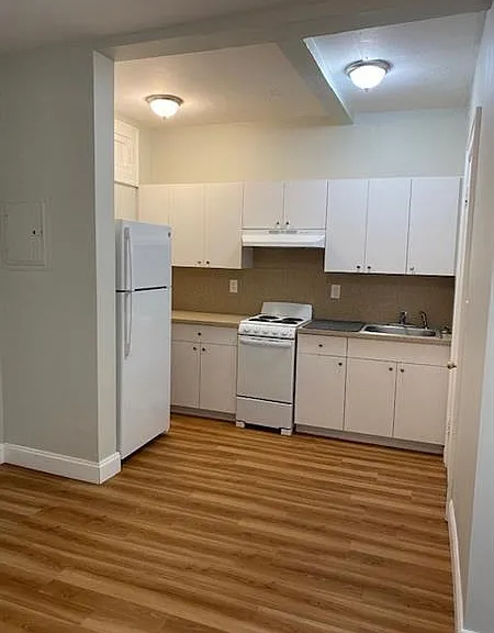 102 Menores Ave #9 — Photo 11