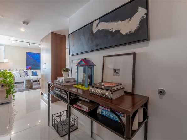 7935 East Dr APT 901, North Bay Village, FL 33141