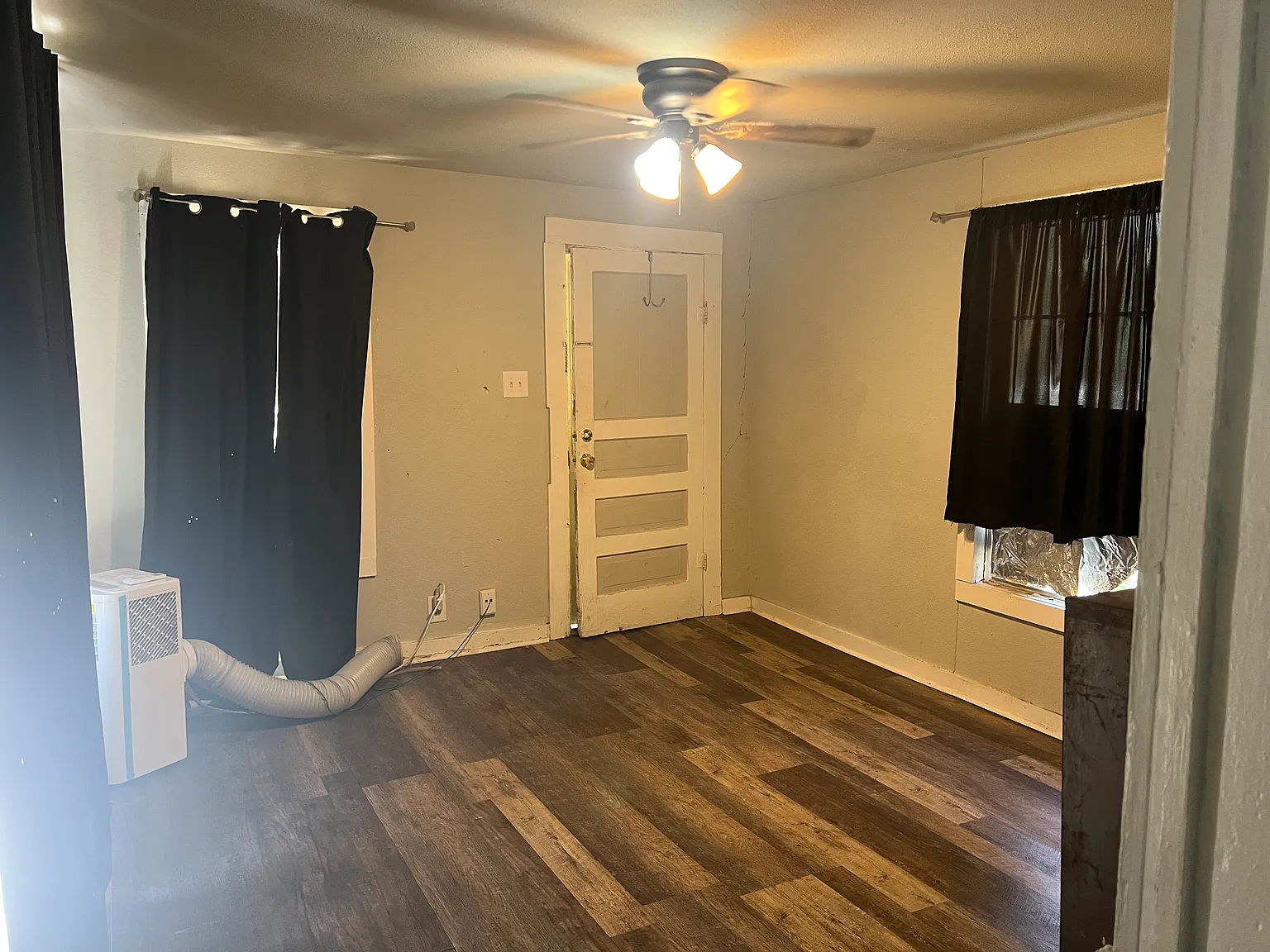 Studio, 360 sqft, $700 — Photo 3