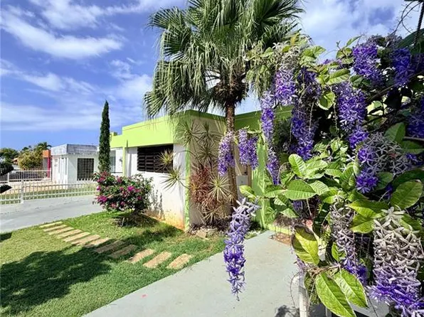 110 Grubbs, Aguadilla, PR 00603