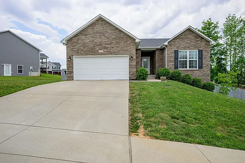 236 Butterfield Dr Photo 1