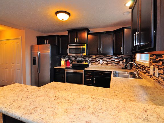5th image of 542 Falkland Cir