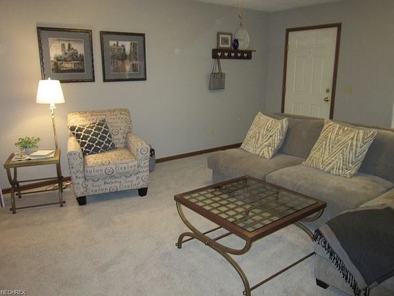 5th image of 281 College Park Dr