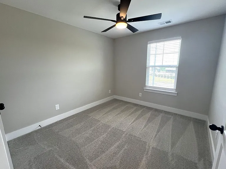 304 Lynwood Station Blvd — Photo 25