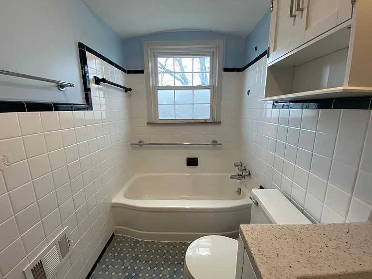 21737 Snow Ave #J3 — Photo 8