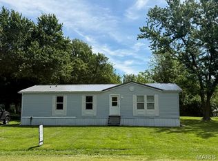 606 N Washington St, Queen City, MO 63561