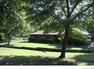1390 Oak Rd, Catoosa, OK 74015