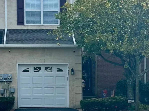 1017 Avondale Dr, Red Hill, PA 18076